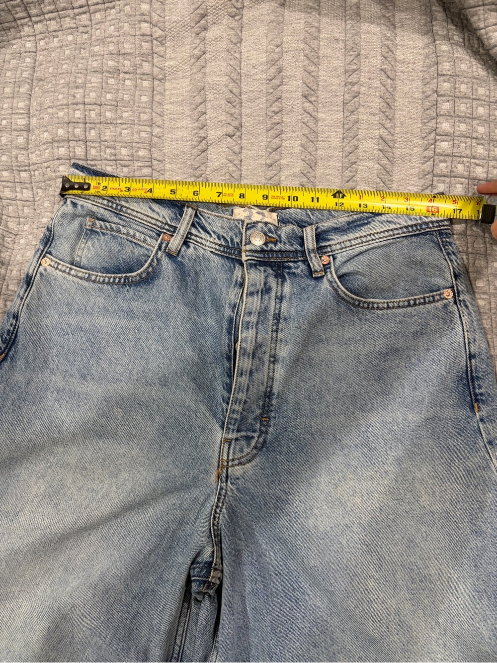 We The Free Light Wash Wide Leg Culotte Jeans - size 32 - Picture 6 of 8